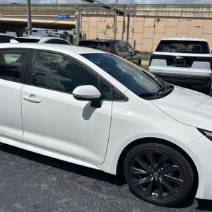 صورة مصغرة 13 لـ 2025 Toyota COROLLA HATCHBACK XSE