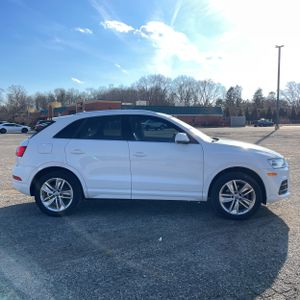 AUDI Q3 2.0T PREMIUM PLUS - 10