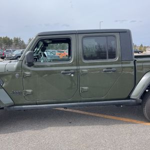 JEEP GLADIATOR WILLYS SPORT - 4