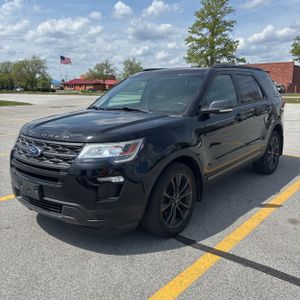 FORD EXPLORER XLT - 1