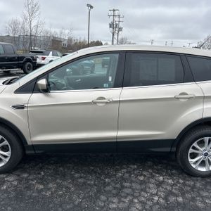 FORD ESCAPE SE - 4
