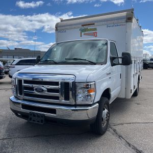 FORD E-350 CUTAWAY - 1