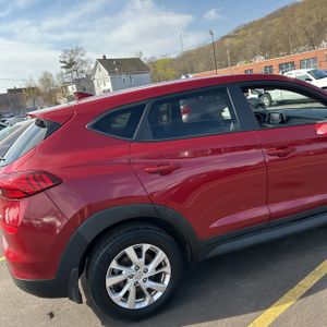 HYUNDAI TUCSON SE - 9
