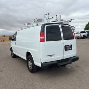 CHEVROLET EXPRESS 2500 - 5