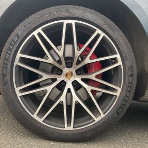 2022 Porsche MACAN S — миниатюра 17