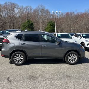NISSAN ROGUE SV - 10