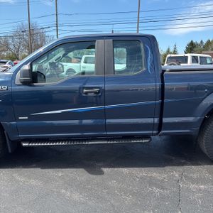 FORD F-150 XL - 4