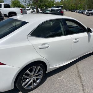 LEXUS IS 300 BASE - 9