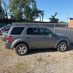 FORD ESCAPE XLT - 8