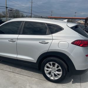 HYUNDAI TUCSON VALUE - 6