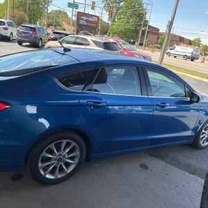FORD FUSION SE - 10