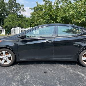 2013 Hyundai ELANTRA GLS photo 4