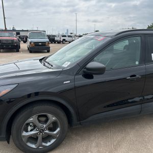 FORD ESCAPE ST-LINE - 2