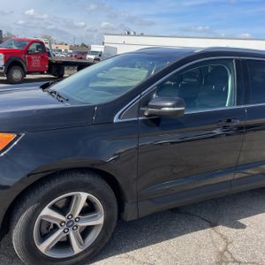 FORD EDGE SEL - 2