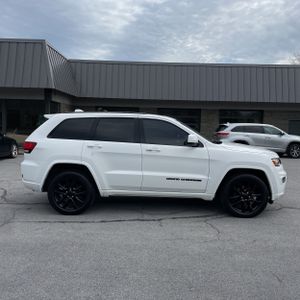 JEEP GRAND CHEROKEE ALTITUDE - 10