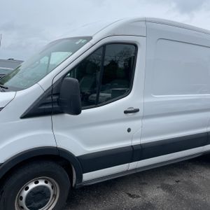 FORD TRANSIT 250 - 2