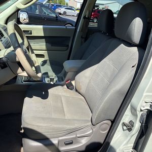 2009 FORD ESCAPE XLT photo 32