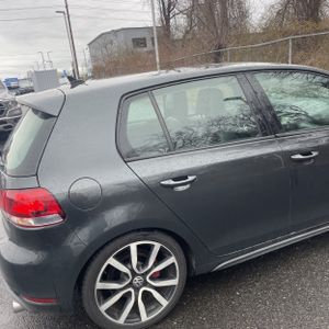 Volkswagen GTI Base PZEV - 9