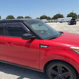 صورة مصغرة 13 لـ 2017 KIA SOUL +