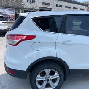 FORD ESCAPE SE - 9