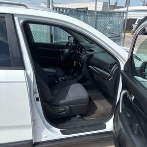 صورة مصغرة 32 لـ 2013 KIA SORENTO LX