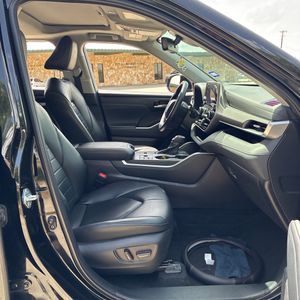 2024 Toyota HIGHLANDER XLE thumbnail 33