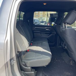 2019 RAM 1500 BIG HORN thumbnail 35