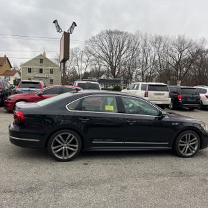 VOLKSWAGEN PASSAT 1.8T R-LINE - 9