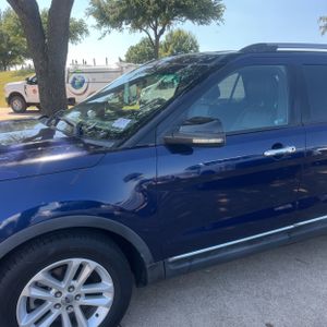 FORD EXPLORER XLT - 2