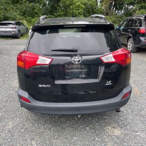 صورة 7 لـ 2013 Toyota RAV4 LE