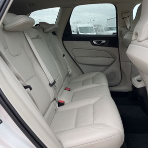 صورة مصغرة 35 لـ 2022 Volvo XC60 B5 MOMENTUM