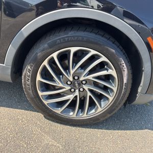 2019 Lincoln NAUTILUS RESERVE thumbnail 20