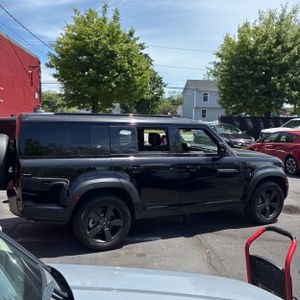 LAND ROVER DEFENDER 130 X-DYNAMIC SE - 10