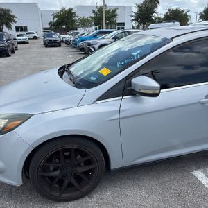 FORD FOCUS TITANIUM - 2