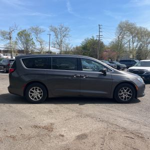 CHRYSLER PACIFICA TOURING - 10