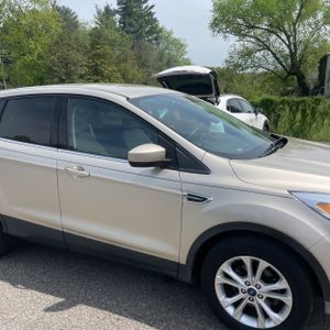 FORD ESCAPE SE - 10