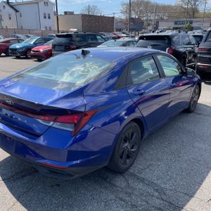 HYUNDAI ELANTRA SEL - 8