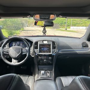 صورة مصغرة 36 لـ 2016 Chrysler 300 S