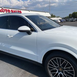 2019 Porsche CAYENNE S thumbnail 13