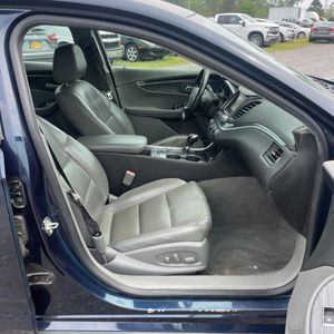 2019 Chevrolet IMPALA LT — миниатюра 32