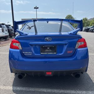 صورة 7 لـ 2020 Subaru WRX STI