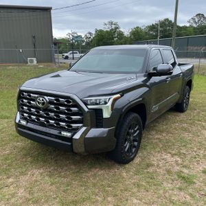 TOYOTA TUNDRA - 1