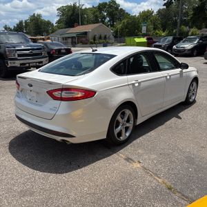 FORD FUSION SE - 8