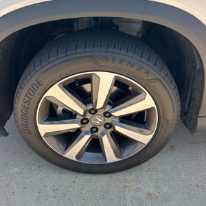 2025 Honda PILOT TOURING — миниатюра 17