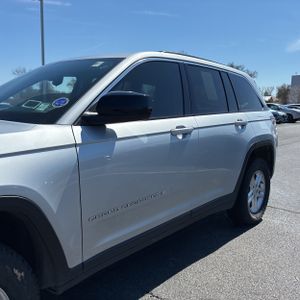 JEEP GRAND CHEROKEE LAREDO - 2