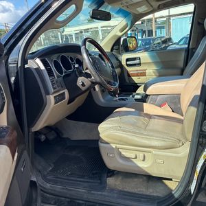 2010 Toyota SEQUOIA PLATINUM 照片 32