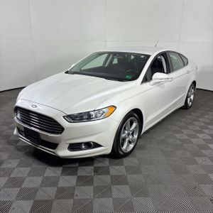 FORD FUSION SE - 1