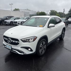صورة 1 لـ 2025 Mercedes-BENZ GLA