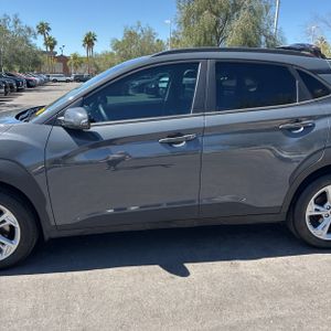 HYUNDAI KONA SEL - 4