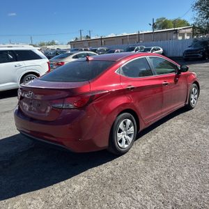 HYUNDAI ELANTRA SE - 7